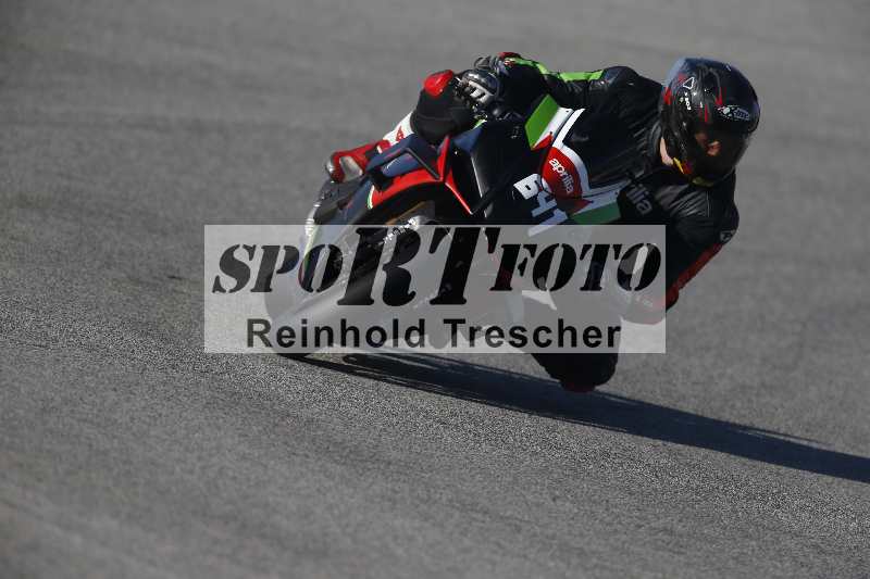 /Archiv-2024/02 29.01.-02.02.2024 Moto Center Thun Jerez/Gruppe gruen-green/641